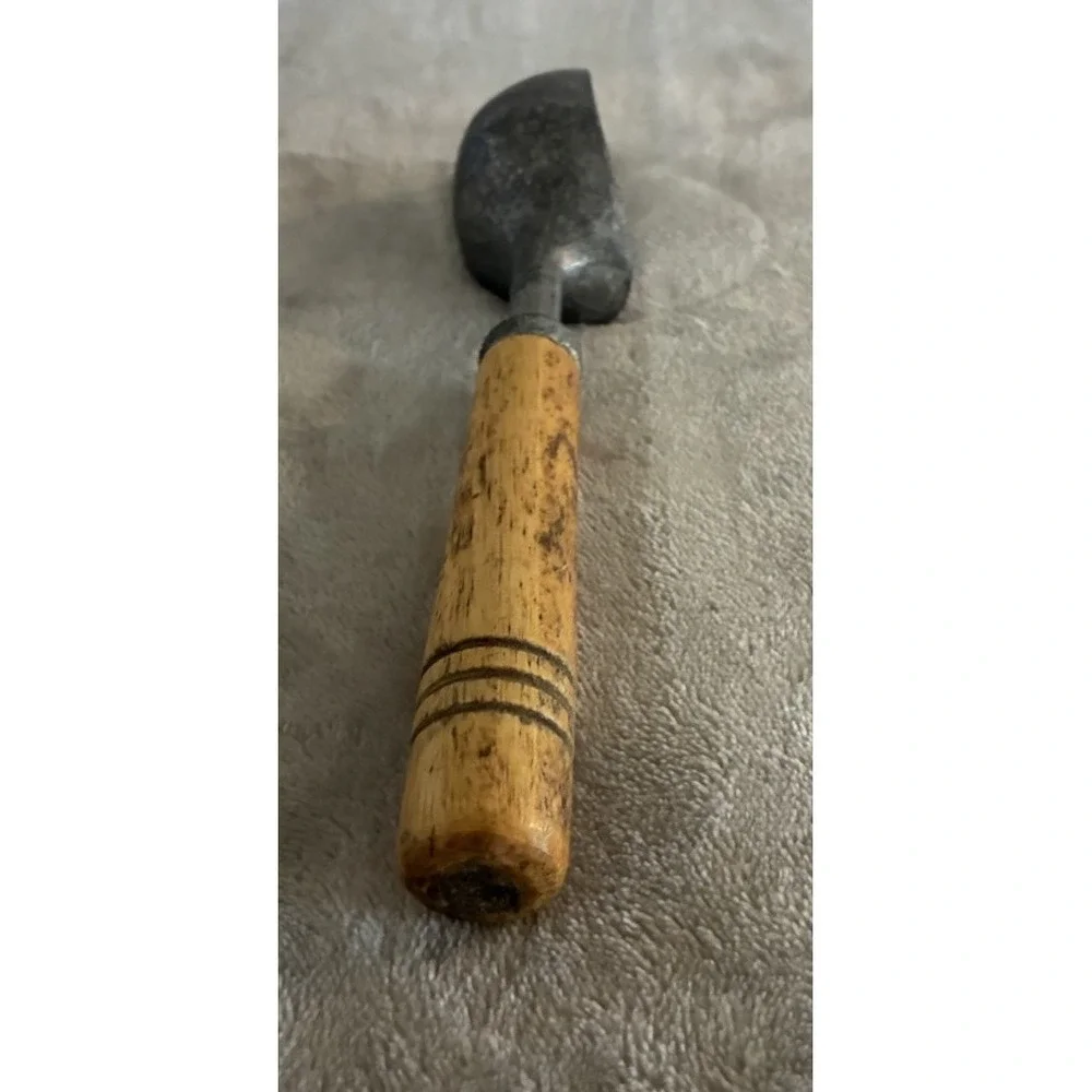 Vintage Sourceline Ice Cream Scoop Wooden Handle Taiwan